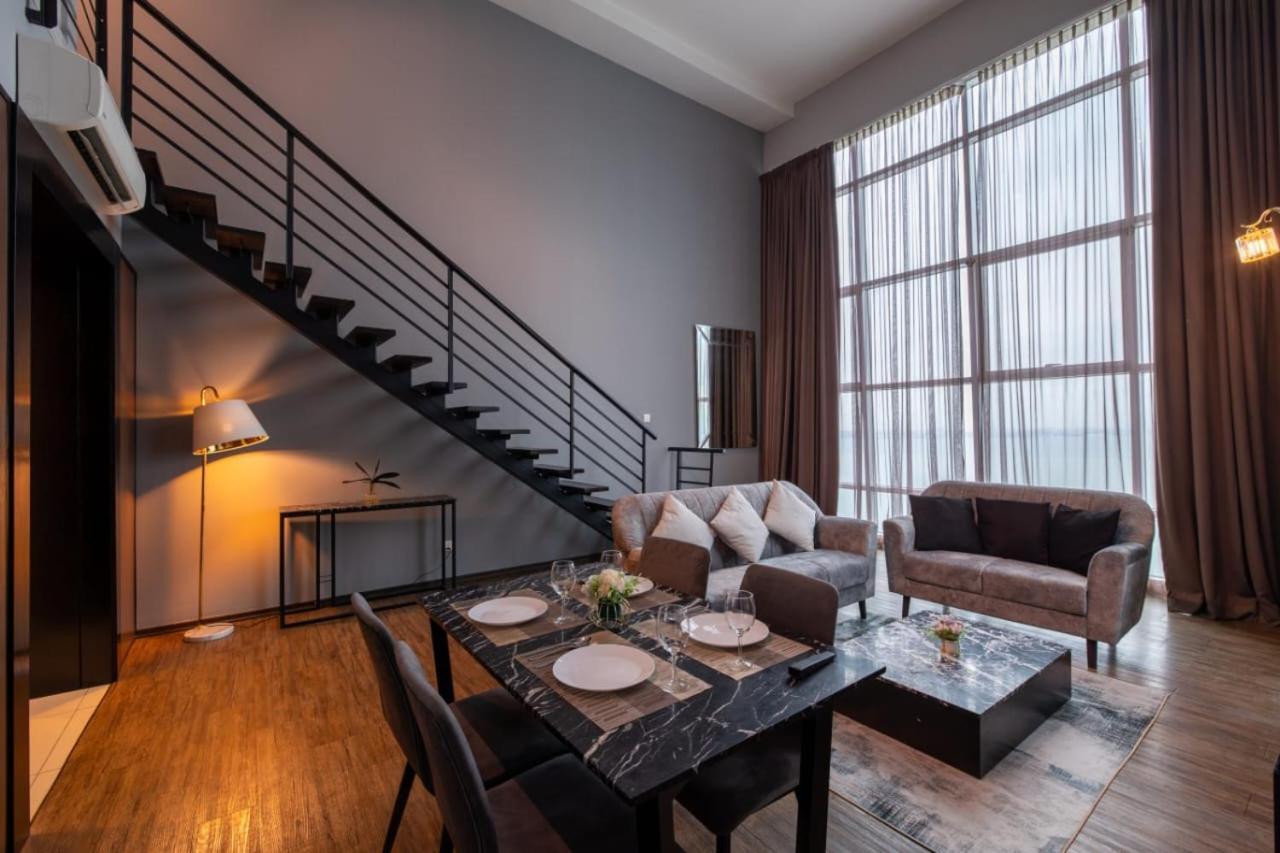 Loft Pano Seaview Suite 2 Bedroom By The Only Bnb Jelutong Eksteriør bilde